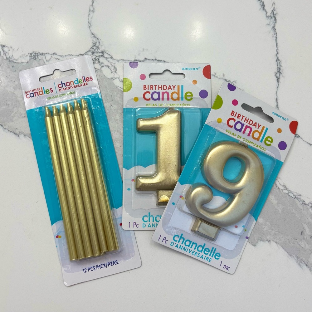 Lot of Amscan Metallic Gold Birthday Candles